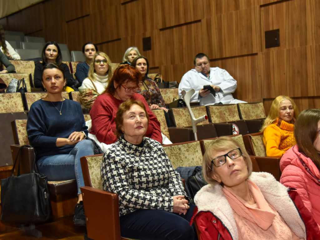 Цикл відкритих лекцій «Основи імунології»: лекційна майстерність професора ПДМУ викликала захват у авдиторії