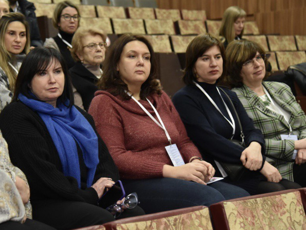 Успішний обмін знаннями та досвідом між лікарями і науковцями, присвячений проблемам ангіоневротичного набряку.