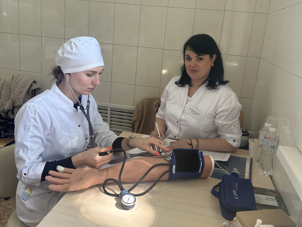 Здобувачі вищої освіти демонструють належний рівень підготовки з  надання невідкладної медичної допомоги