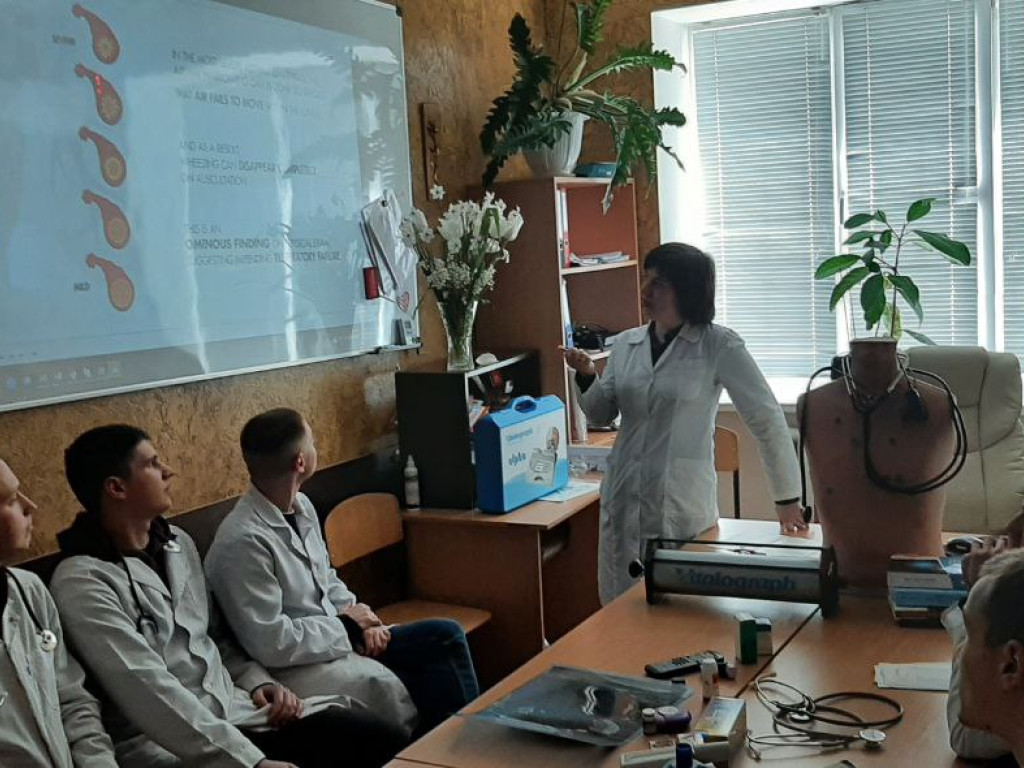 Засідання студенської наукової групи з майстер-класом "Хворий бронхіальною астмою на прийомі у лікаря стоматолога"