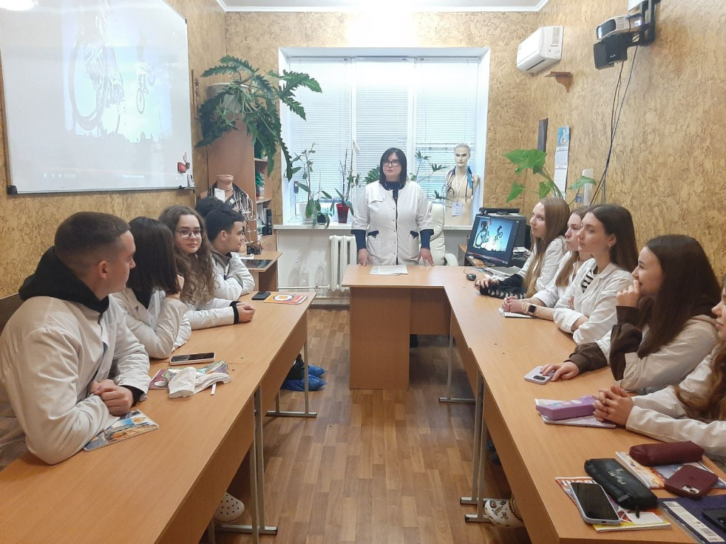 3 грудня – Міжнародний день людей з обмеженими фізичними можливостями.