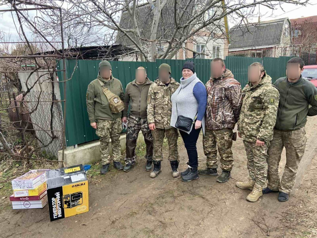 Волонтерська допомога до Дня Збройних Сил України